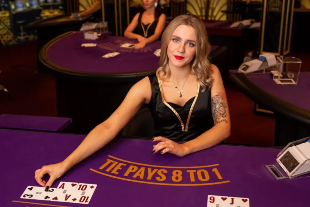 Live Baccarat Table